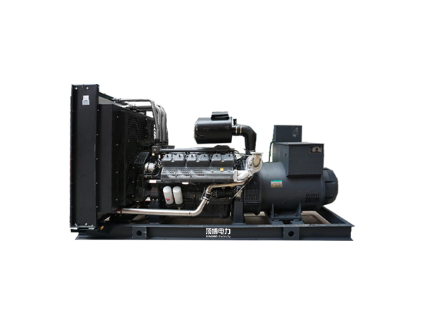 600KW無動柴油發(fā)電機組 600KW無動柴油發(fā)電機組
